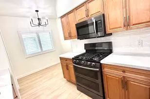 7401 W Arrowhead Clubhouse Dr, Glendale, AZ 85308 - Photo 6