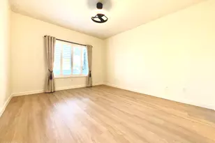 7401 W Arrowhead Clubhouse Dr, Glendale, AZ 85308 - Photo 8