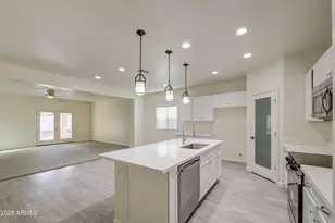 21261 E Volunteer Dr, Red Rock, AZ 85145 - Photo 10