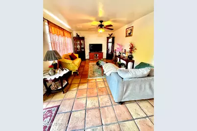 1812 N 32nd Place, Phoenix, AZ 85008 - Photo 4