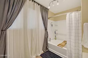 1444 S Longspur Ln, Gilbert, AZ 85296 - Photo 22