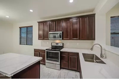 2109 S 99th Lane, Tolleson, AZ 85353 - Photo 10