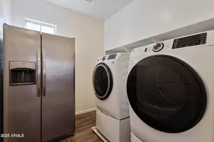 2337 W Gloria Ln, Phoenix, AZ 85085 - Photo 18