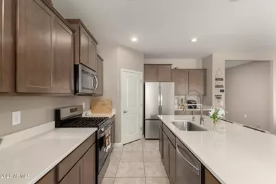 29966 W Earll Drive, Buckeye, AZ 85396 - Photo 6