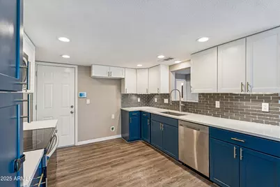 8713 N Shadow Lane, Peoria, AZ 85345 - Photo 8