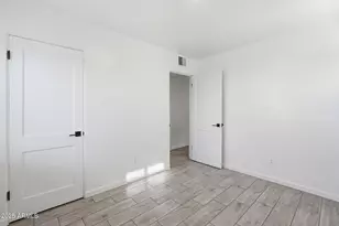 2245 E Flower St, Phoenix, AZ 85016 - Photo 18