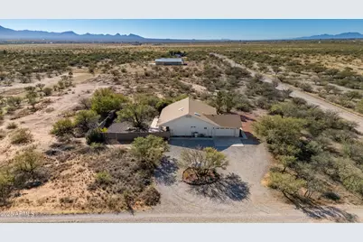 10148 S Airstrip Road, Hereford, AZ 85615 - Photo 32