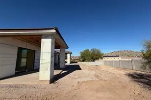 11047 S Santa Columbia Dr, Goodyear, AZ 85338 - Photo 12