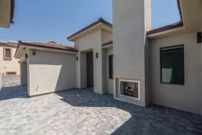 11047 S Santa Columbia Drive, Goodyear, AZ 85338 - Photo 4