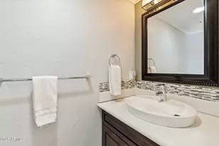 7401 N Scottsdale Rd, Paradise Valley, AZ 85253 - Photo 26