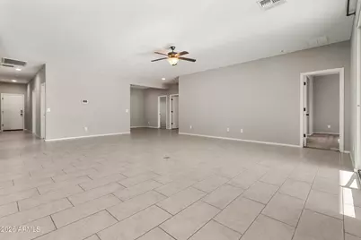 10257 W Lawrence Lane, Peoria, AZ 85345 - Photo 6