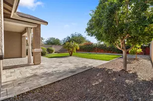 10257 W Lawrence Ln, Peoria, AZ 85345 - Photo 18