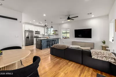 2110 N 25th Place, Phoenix, AZ 85008 - Photo 8