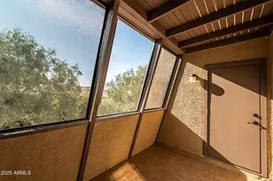 1601 W Sunnyside Dr, Phoenix, AZ 85029 - Photo 16