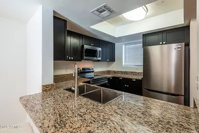 1601 W Sunnyside Drive #127, Phoenix, AZ 85029 - Photo 8
