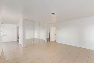 511 W Blackhawk Dr, Phoenix, AZ 85027 - Photo 8