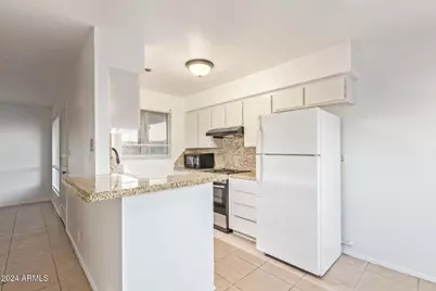 511 W Blackhawk Drive #Unit 4, Phoenix, AZ 85027 - Photo 14