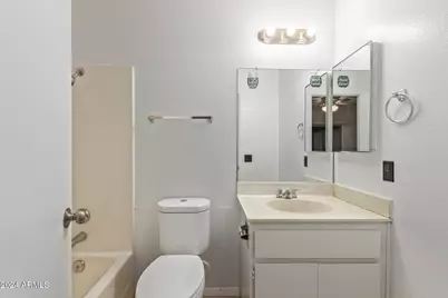 511 W Blackhawk Drive #4, Phoenix, AZ 85027 - Photo 28