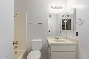 511 W Blackhawk Dr, Phoenix, AZ 85027 - Photo 28