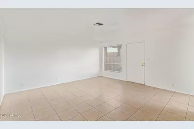 511 W Blackhawk Drive #Unit 4, Phoenix, AZ 85027 - Photo 10