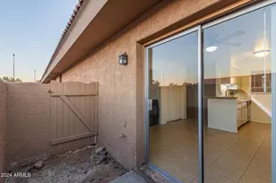 511 W Blackhawk Dr, Phoenix, AZ 85027 - Photo 30
