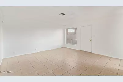 511 W Blackhawk Drive #4, Phoenix, AZ 85027 - Photo 10