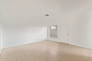 511 W Blackhawk Dr, Phoenix, AZ 85027 - Photo 10