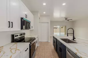 1802 S 121st Dr, Avondale, AZ 85323 - Photo 8