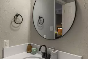 8135 N 32nd Dr, Phoenix, AZ 85051 - Photo 8