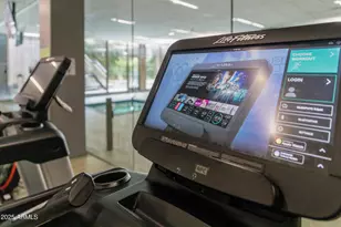 7137 E Rancho Vista Dr, Scottsdale, AZ 85251 - Photo 32