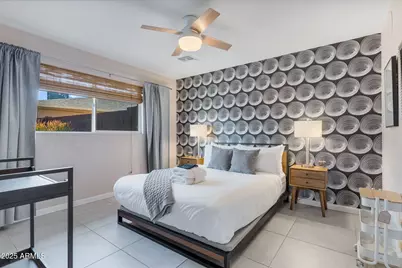 8450 E Montecito Avenue, Scottsdale, AZ 85251 - Photo 16