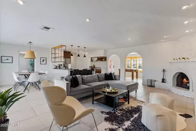 8450 E Montecito Avenue, Scottsdale, AZ 85251 - Photo 2