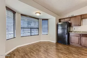 330 W Morrow Dr, Phoenix, AZ 85027 - Photo 4