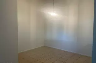 826 S Casitas Dr, Tempe, AZ 85281 - Photo 6