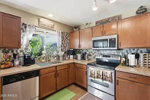 23669 W Pkwy Dr, Buckeye, AZ 85326 - Photo 10