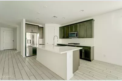 17704 W Fetlock Trail, Surprise, AZ 85387 - Photo 6