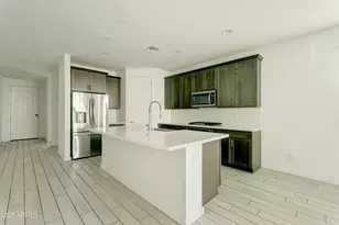 17704 W Fetlock Trl, Surprise, AZ 85387 - Photo 6