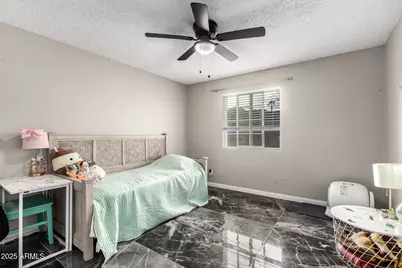 2301 E Marilyn Road, Phoenix, AZ 85022 - Photo 20