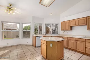 9007 W Kerry Ln, Peoria, AZ 85382 - Photo 10