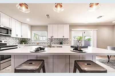 4931 E Sharon Drive, Scottsdale, AZ 85254 - Photo 2