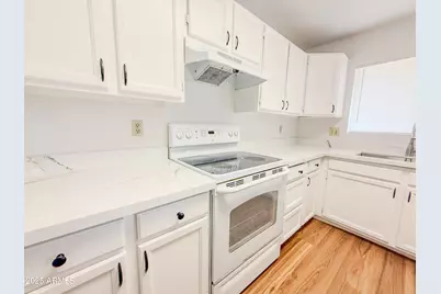 7027 W Cherry Hills Drive, Peoria, AZ 85345 - Photo 6