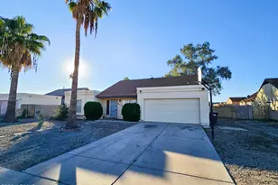 7027 W Cherry Hills Dr, Peoria, AZ 85345 - Photo 2