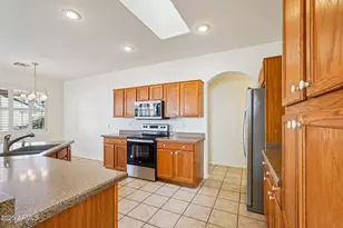 17982 W Udall Dr W, Surprise, AZ 85374 - Photo 14