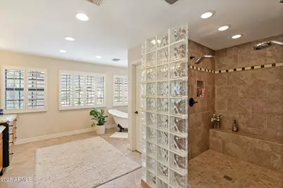 11621 S Blackfoot Drive, Phoenix, AZ 85044 - Photo 24