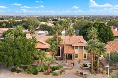 11621 S Blackfoot Drive, Phoenix, AZ 85044 - Photo 2