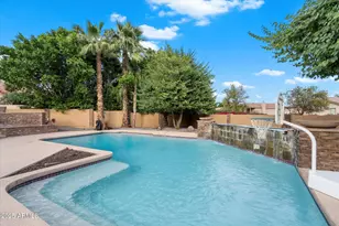 11621 S Blackfoot Dr, Phoenix, AZ 85044 - Photo 32