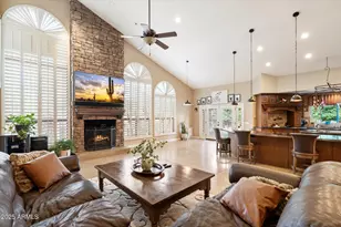 11621 S Blackfoot Dr, Phoenix, AZ 85044 - Photo 10