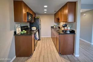 3402 N 32nd St, Phoenix, AZ 85018 - Photo 4