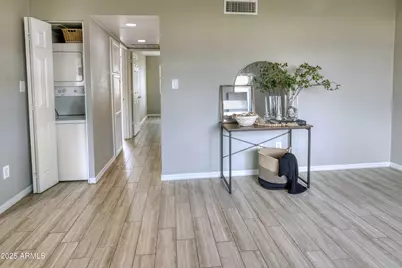 3402 N 32nd Street #102, Phoenix, AZ 85018 - Photo 10