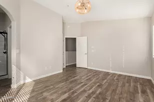 2725 E Mine Creek Rd, Phoenix, AZ 85024 - Photo 12